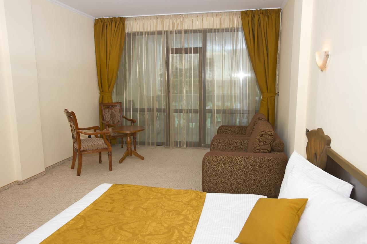 Отель Babylon Hotel Солнечный Берег