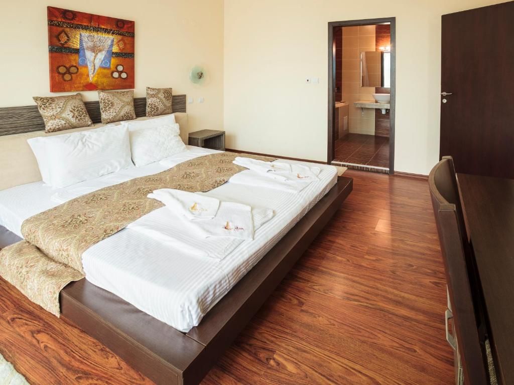 Отель Babylon Hotel Солнечный Берег